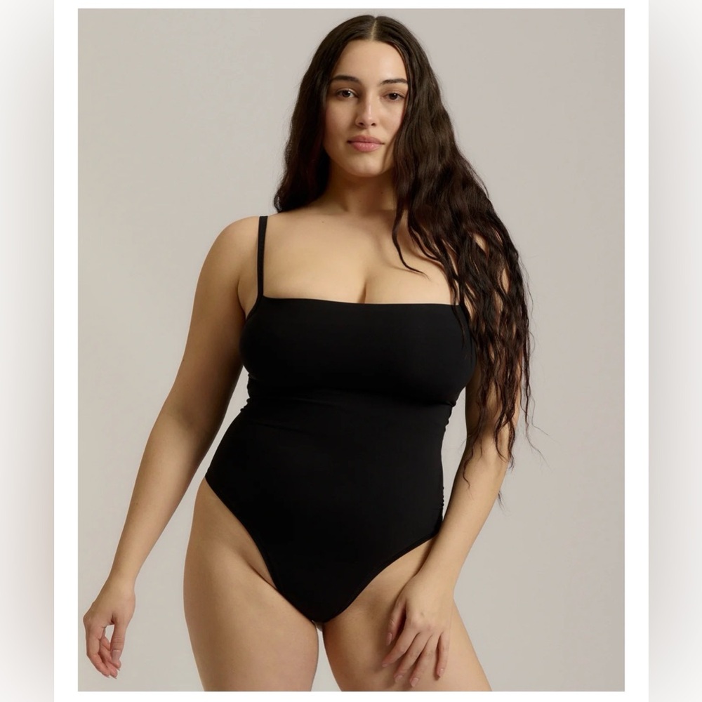 Nuudii System Elegant, Square Neck, Black Women's Bodysuit